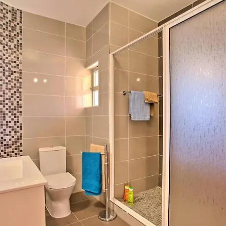 Guita Family House Vila