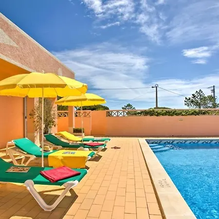 Guita Family House Vila *