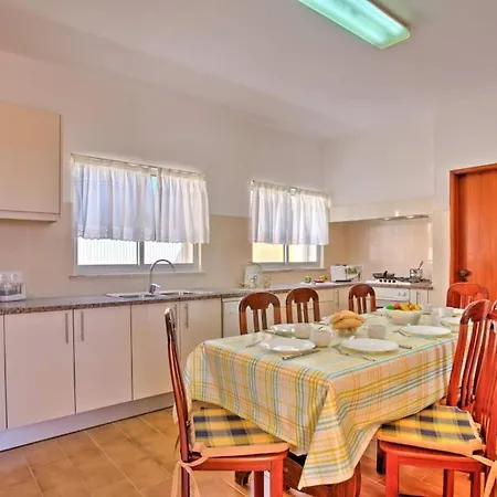 Guita Family House Vila *